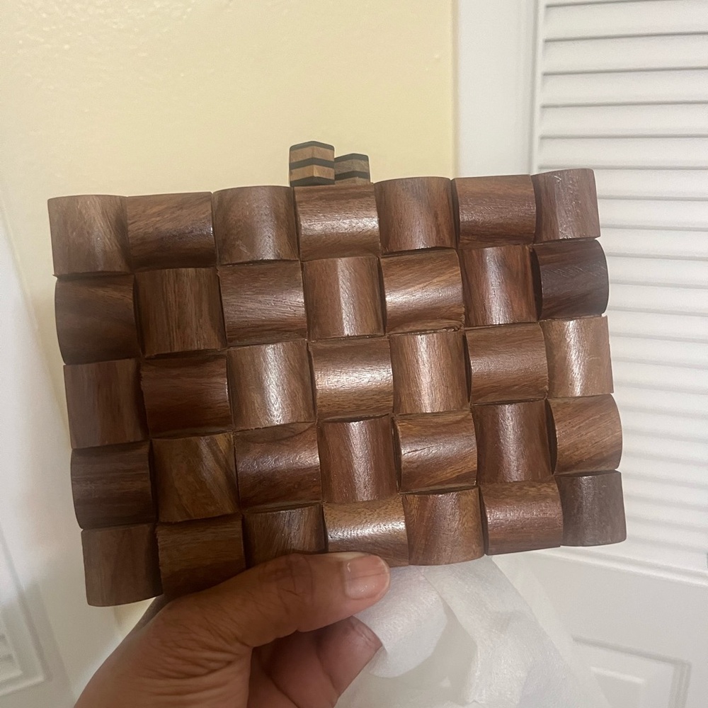 🪵Wooden 🪵 clutch/crossbody
